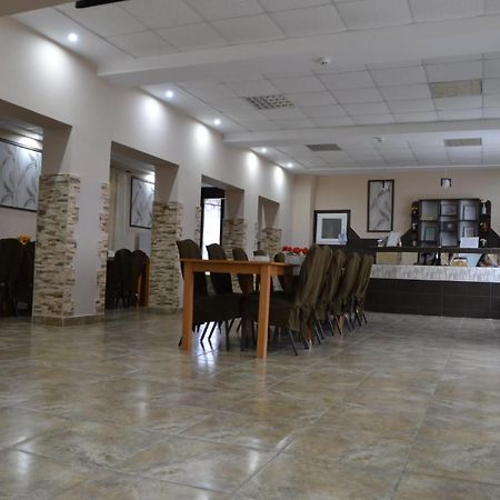 Pensiune Ștefania Hunedoara Exterior foto