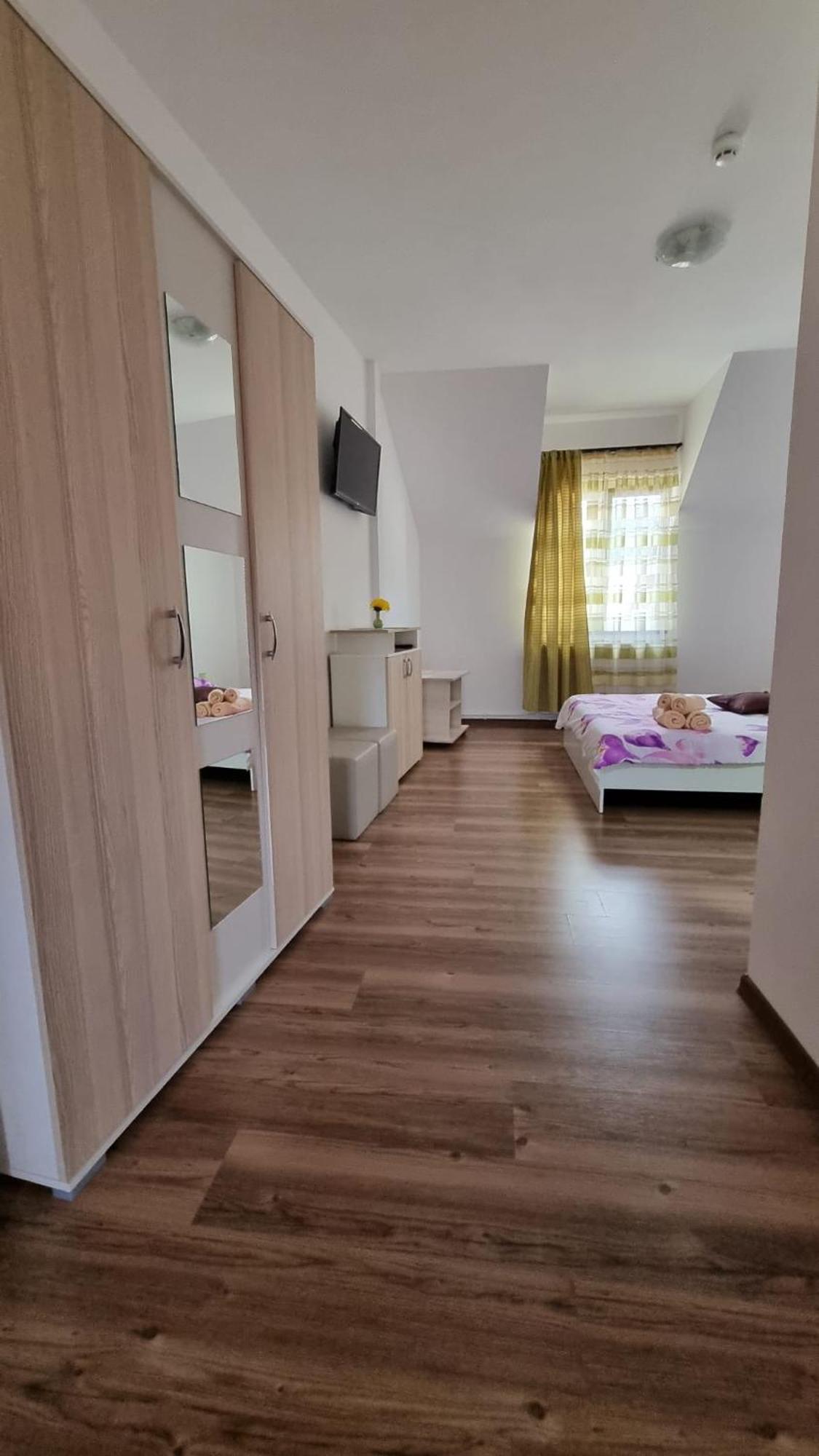 Pensiune Ștefania Hunedoara Exterior foto