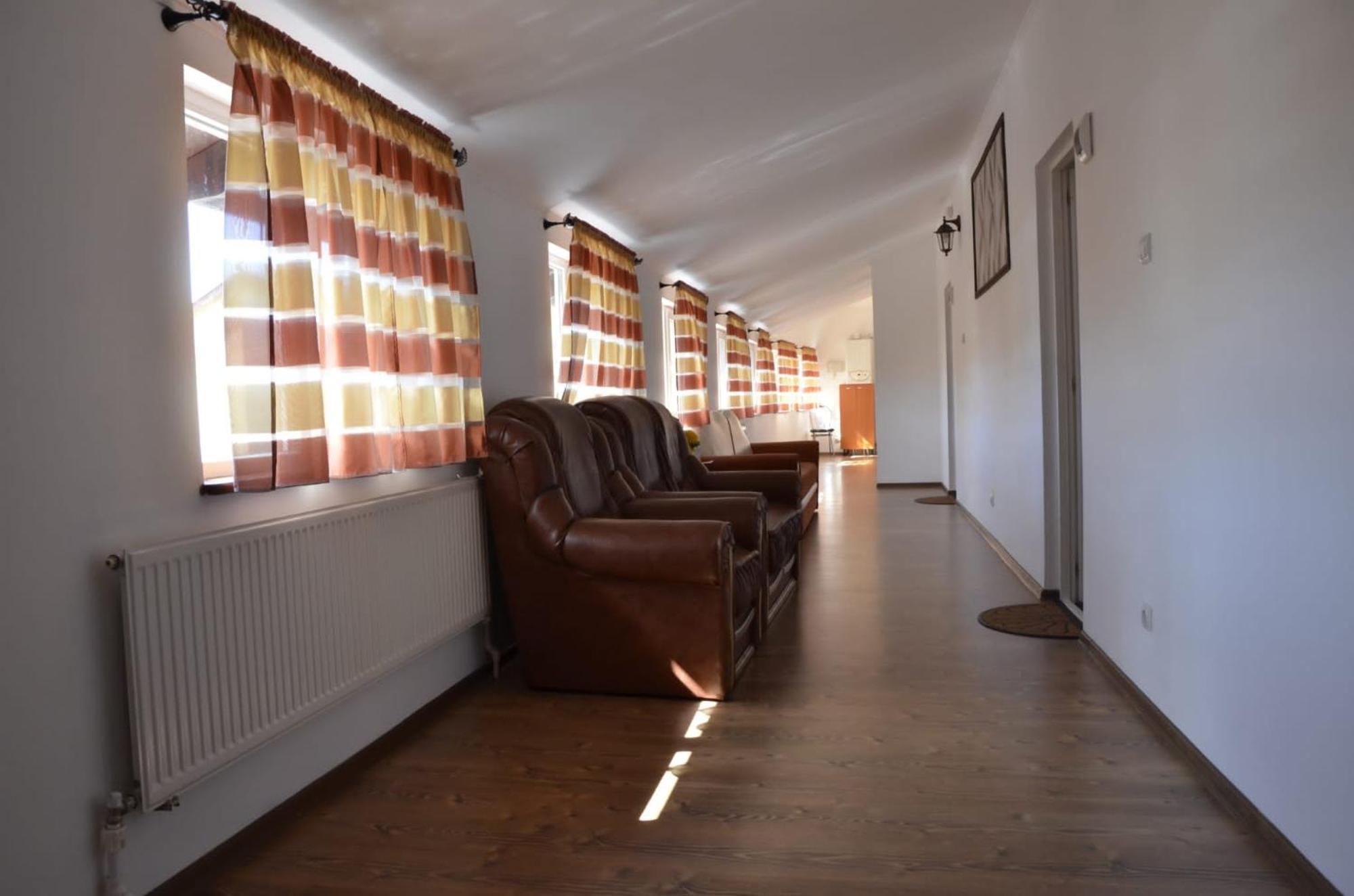 Pensiune Ștefania Hunedoara Exterior foto
