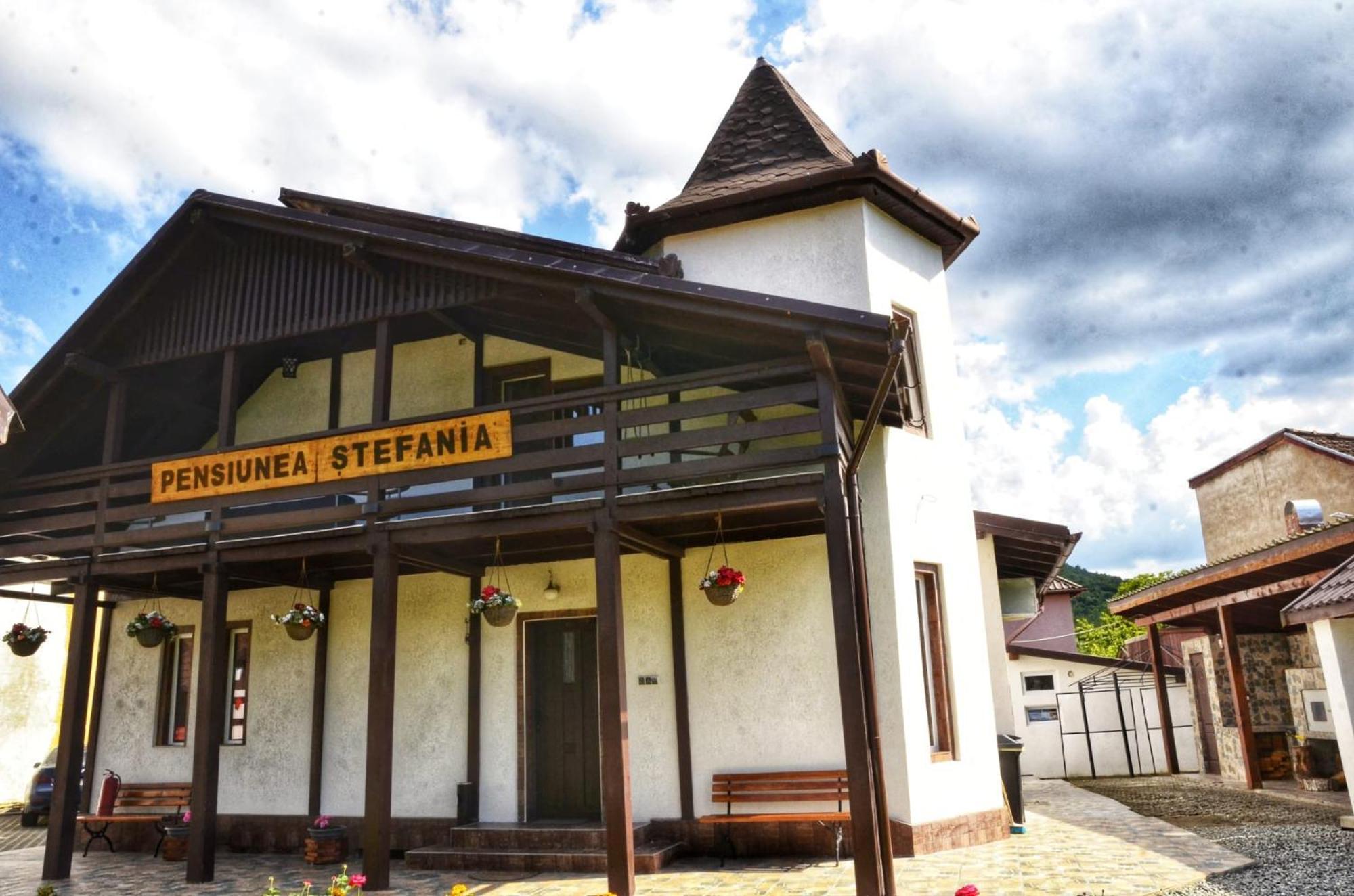 Pensiune Ștefania Hunedoara Exterior foto